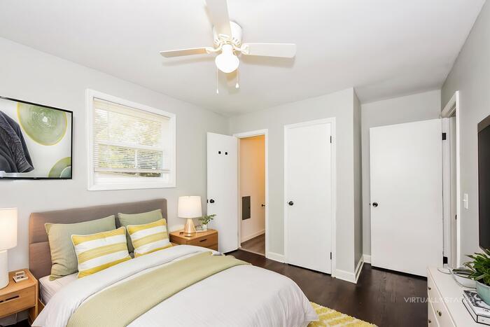 Building Photo - 434 Mockernut Ln