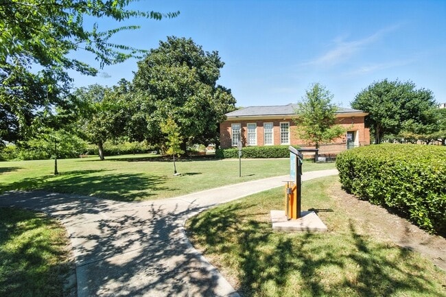 Building Photo - 6314 Richmond Pl