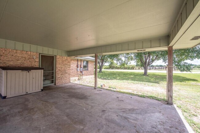 Building Photo - 1801 Cheryl Dr
