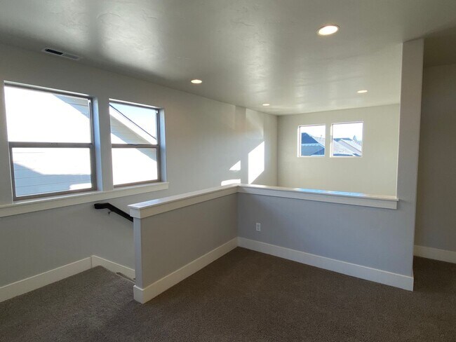 Building Photo - 20576 Rolen Ave