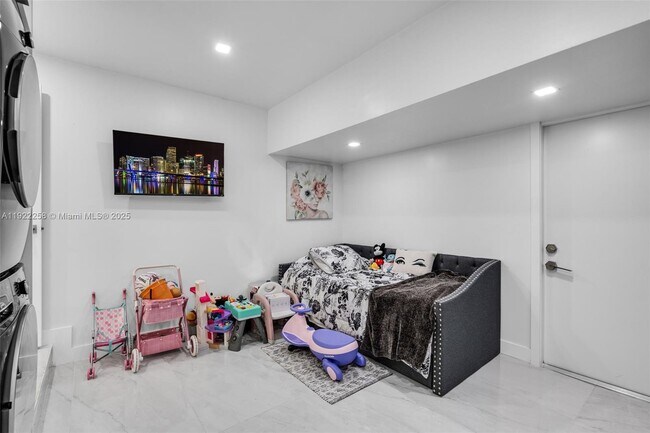 Building Photo - 15452 SW 50th Terrace