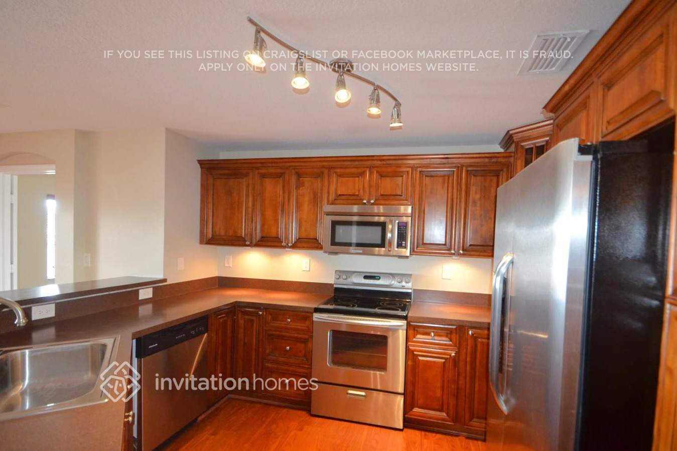 Building Photo - 16244 SW 44th Ln