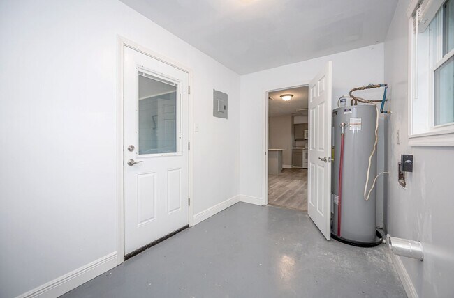 Building Photo - Charming Home in the Heart of Ocean Springs!