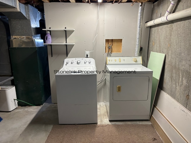 Building Photo - Fully Renovated Cottage For Rent in Riverside!