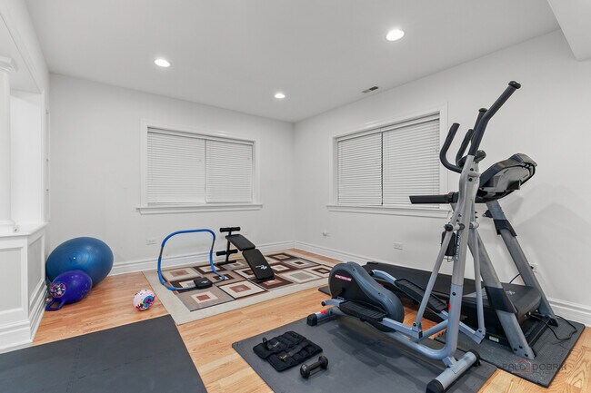 Building Photo - 312 Camargo Ct