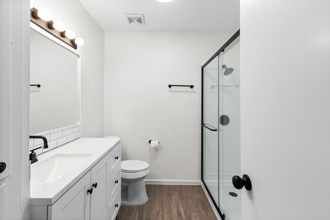 Building Photo - Immaculately Improved 2 Bedroom / 1 Bathroom Duplex & Immediately Available! - 50% Off One Full M...