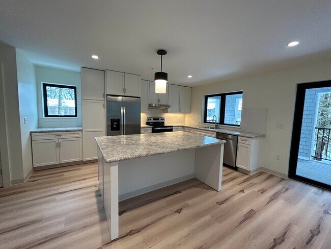 Building Photo - 30 Ladds Ln