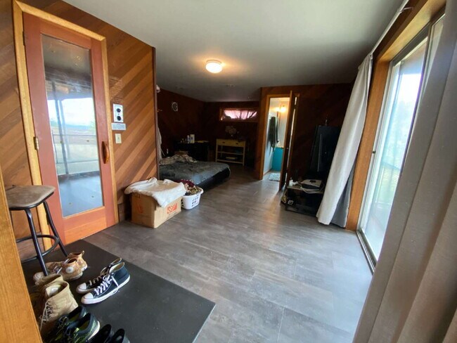 Building Photo - Spectacular Panoramic View at this 5-bed, ...