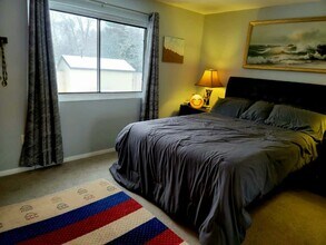 Building Photo - 11 Lancelot Ct