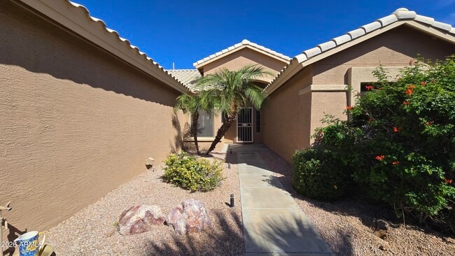 Building Photo - 15690 W Earll Dr