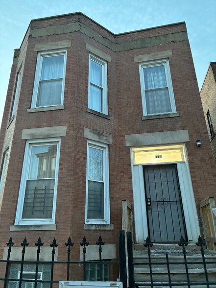 Building Photo - 118 N Mozart St