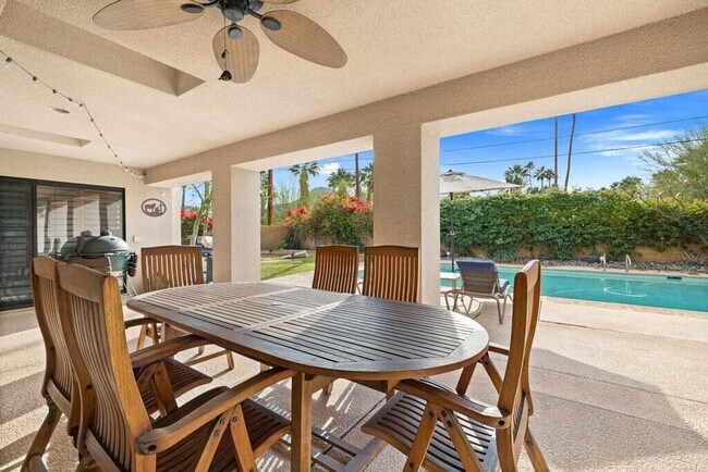 Building Photo - 74681 Peppertree Dr