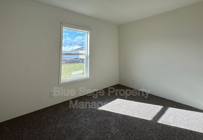 Building Photo - 504 Spencer Rd