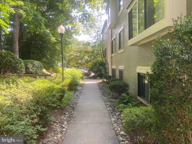 Building Photo - 11723 Karbon Hill Ct
