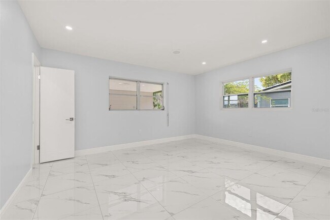 Building Photo - 930 Aultman Rd