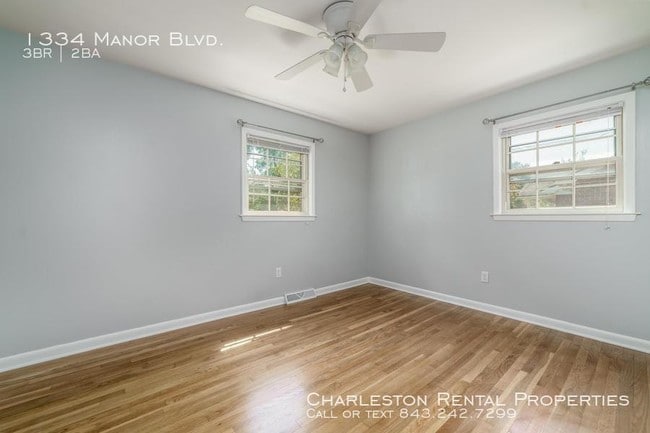 Building Photo - 1334 Manor Blvd