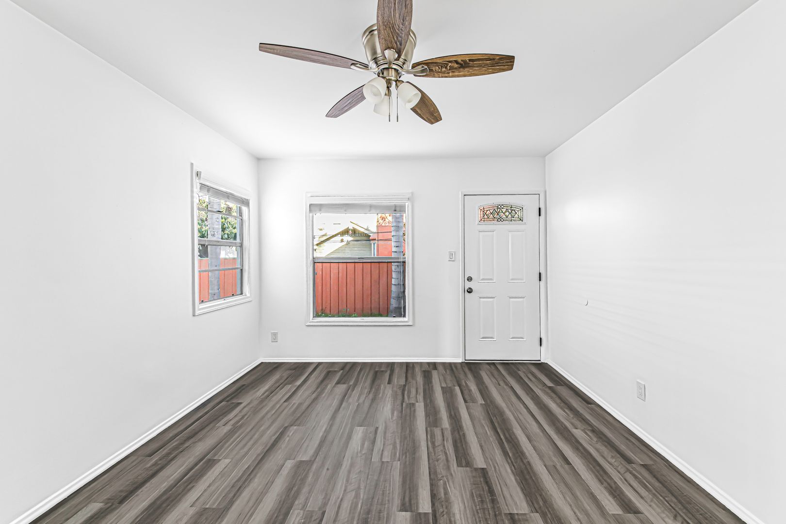 Building Photo - 1631 E 4th St