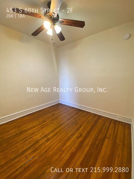 Building Photo - 453 S 60th St