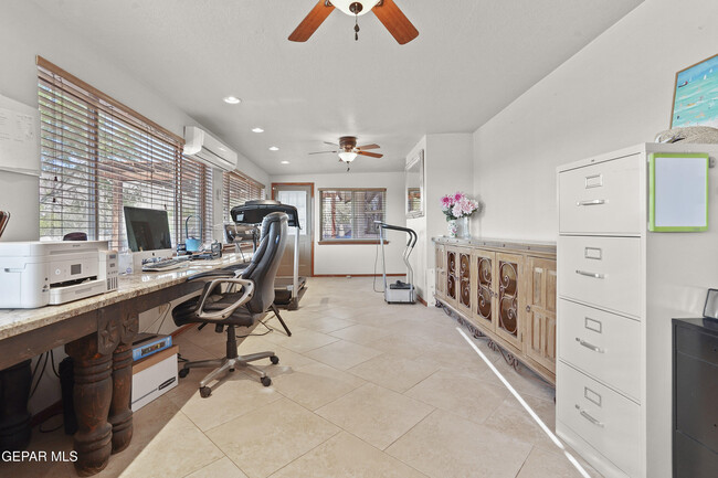 Building Photo - 851 Dulce Tierra Dr