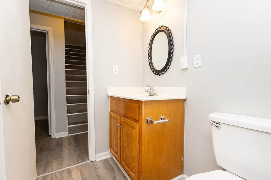 Building Photo - 3728 Chula Vista Dr