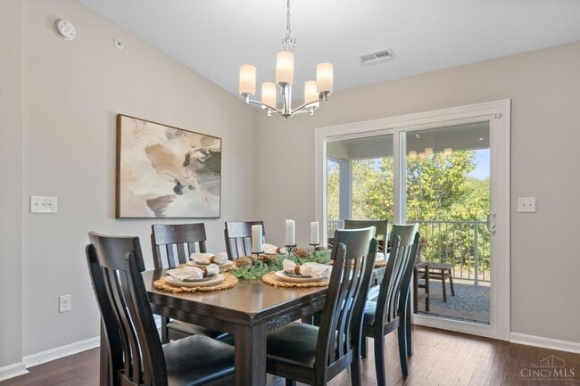 Building Photo - 108 Old Pond Rd