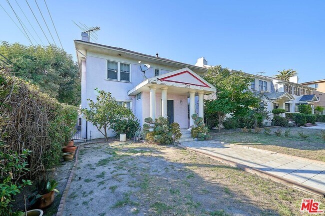 Building Photo - 757 S Norton Ave