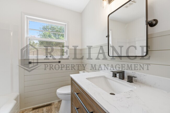 Building Photo - 7315 W Galoway
