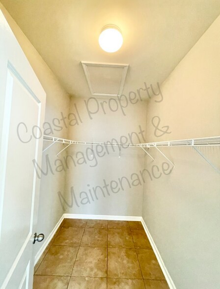 Building Photo - 135 Carolina Oaks Dr