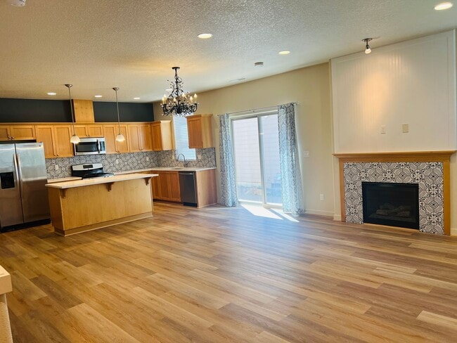 Building Photo - Charming Tudor in Edgewater on The Tualatin