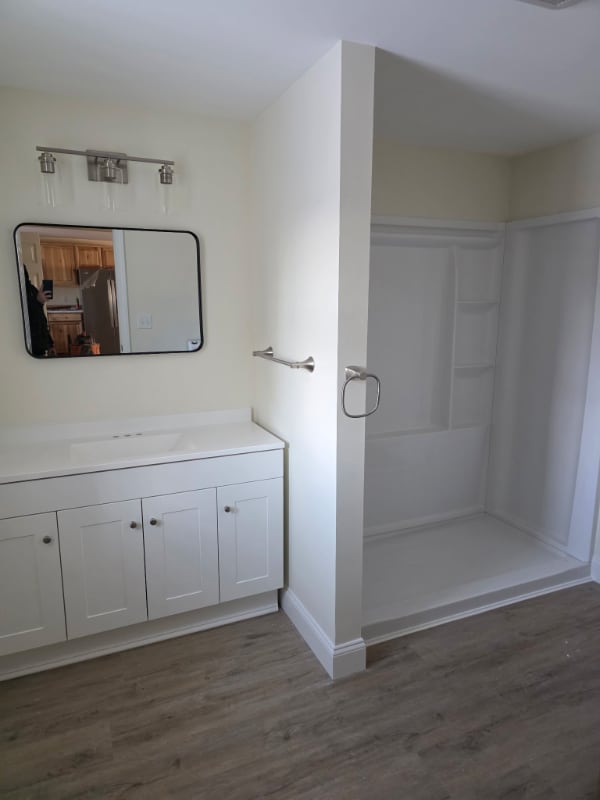 Building Photo - 19 Hill Ave