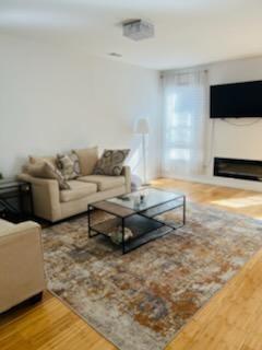 Building Photo - 841 Langston Trce