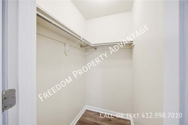 Building Photo - 137 Freeland St