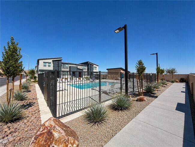 Building Photo - 3730 Celesta Vis Ave