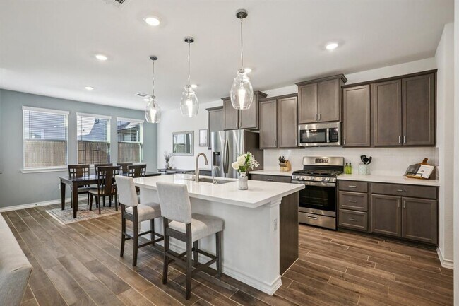 Building Photo - 2903 Bronx Dr