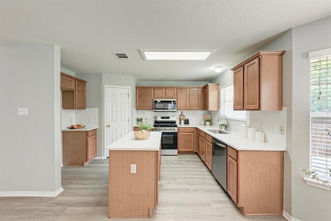 Building Photo - 10301 Beard Ave