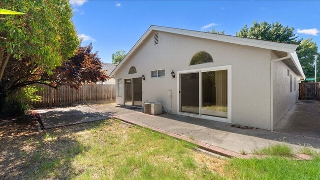 Building Photo - 6540 Shasta Creek Way