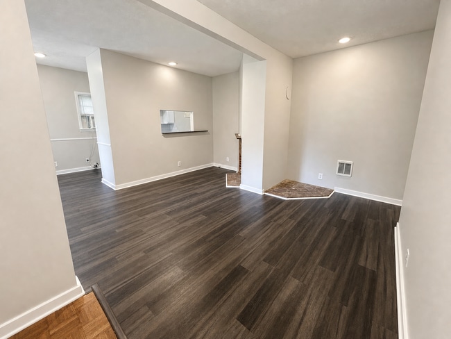 Building Photo - 3701 Grote St SW