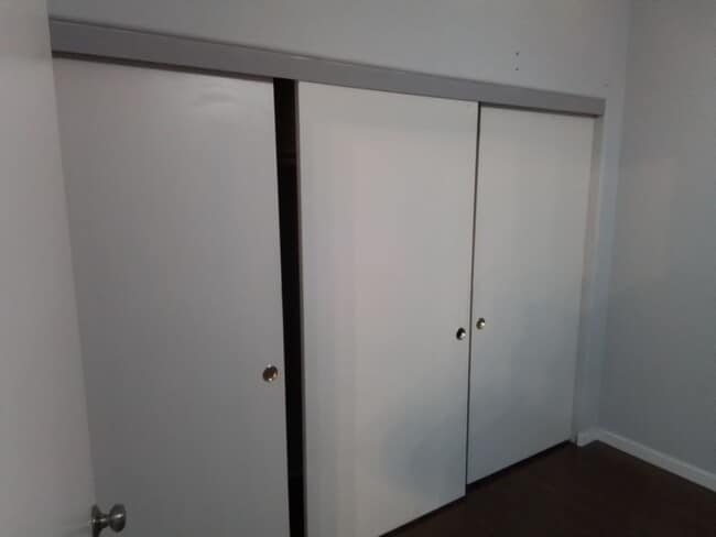 Building Photo - Spacious 4-Bed Single-Family Home in Las Vegas with Private Backyard