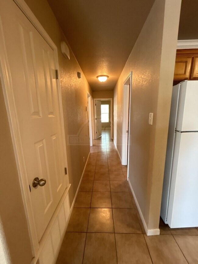 Building Photo - 1305 Powder River Dr