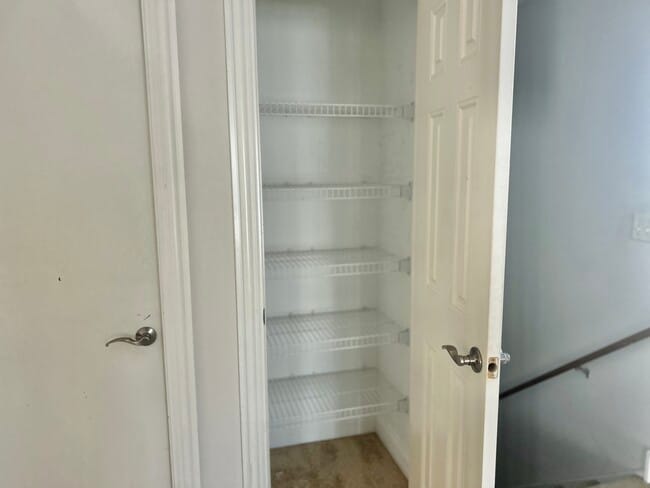 Building Photo - 31 Foxcroft Rd