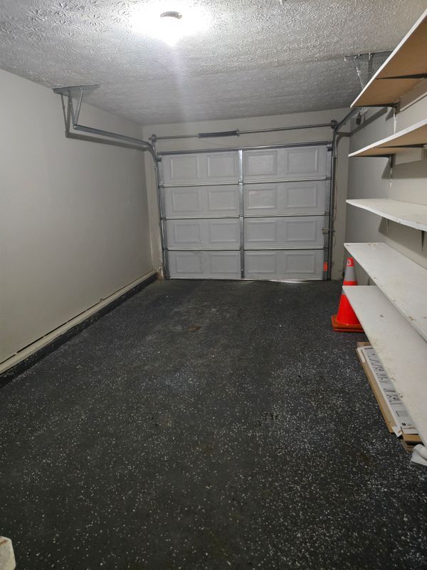 Building Photo - 6090 Emerald Pointe Cir
