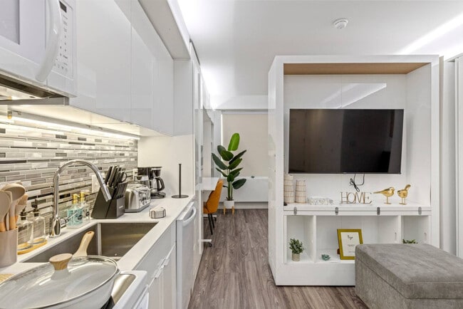 Building Photo - 12607 Larchmere Blvd