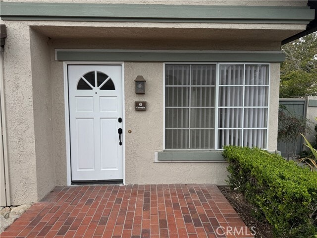 Primary Photo - 6 Columbia