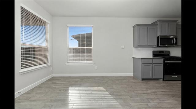 Building Photo - 16032 Farringdon St