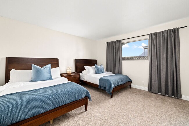 Building Photo - 632 Kenoak Dr