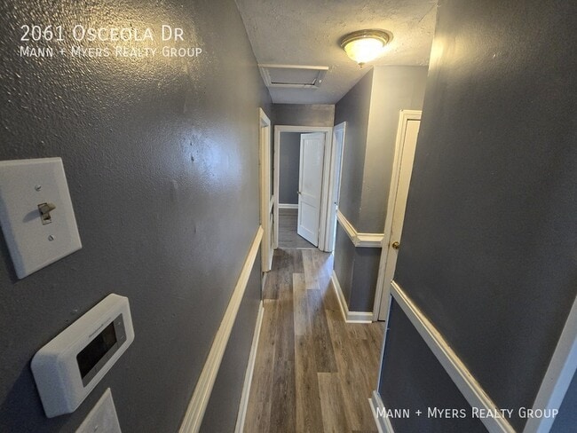 Building Photo - 2061 Osceola Dr