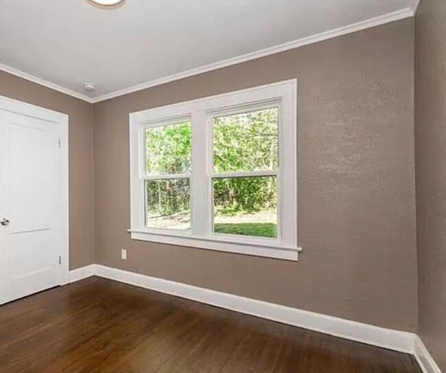 Building Photo - Cute 3 Bedroom Home For Rent