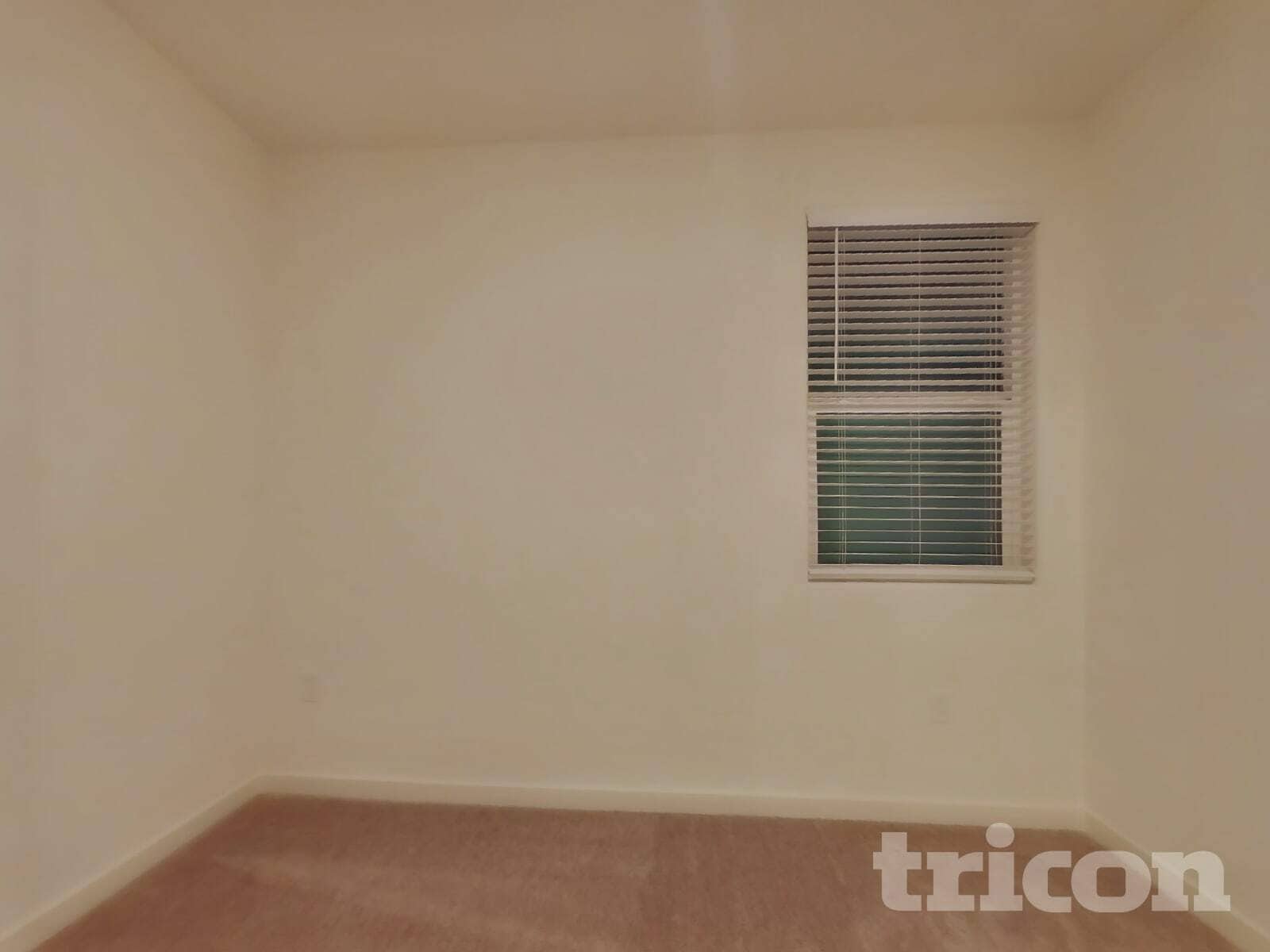 Building Photo - 2046 Delta Vw Ave