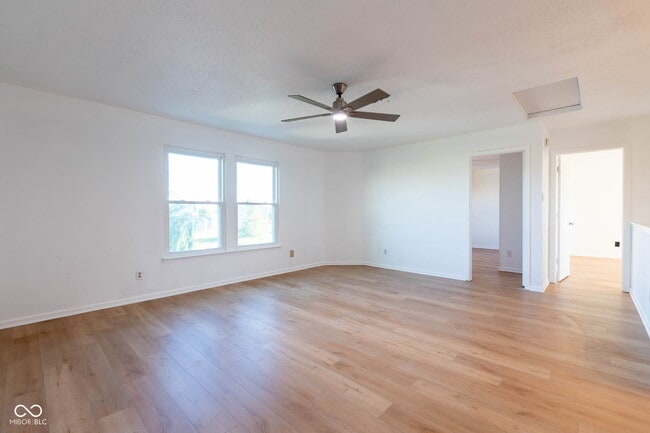 Building Photo - 2887 Ludwig Dr