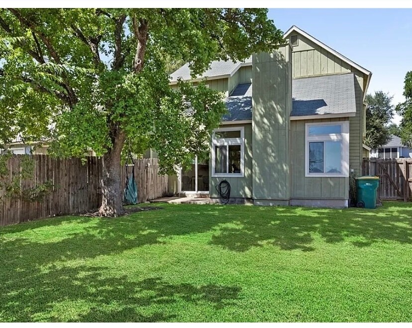 Building Photo - 9739 Wagon Train